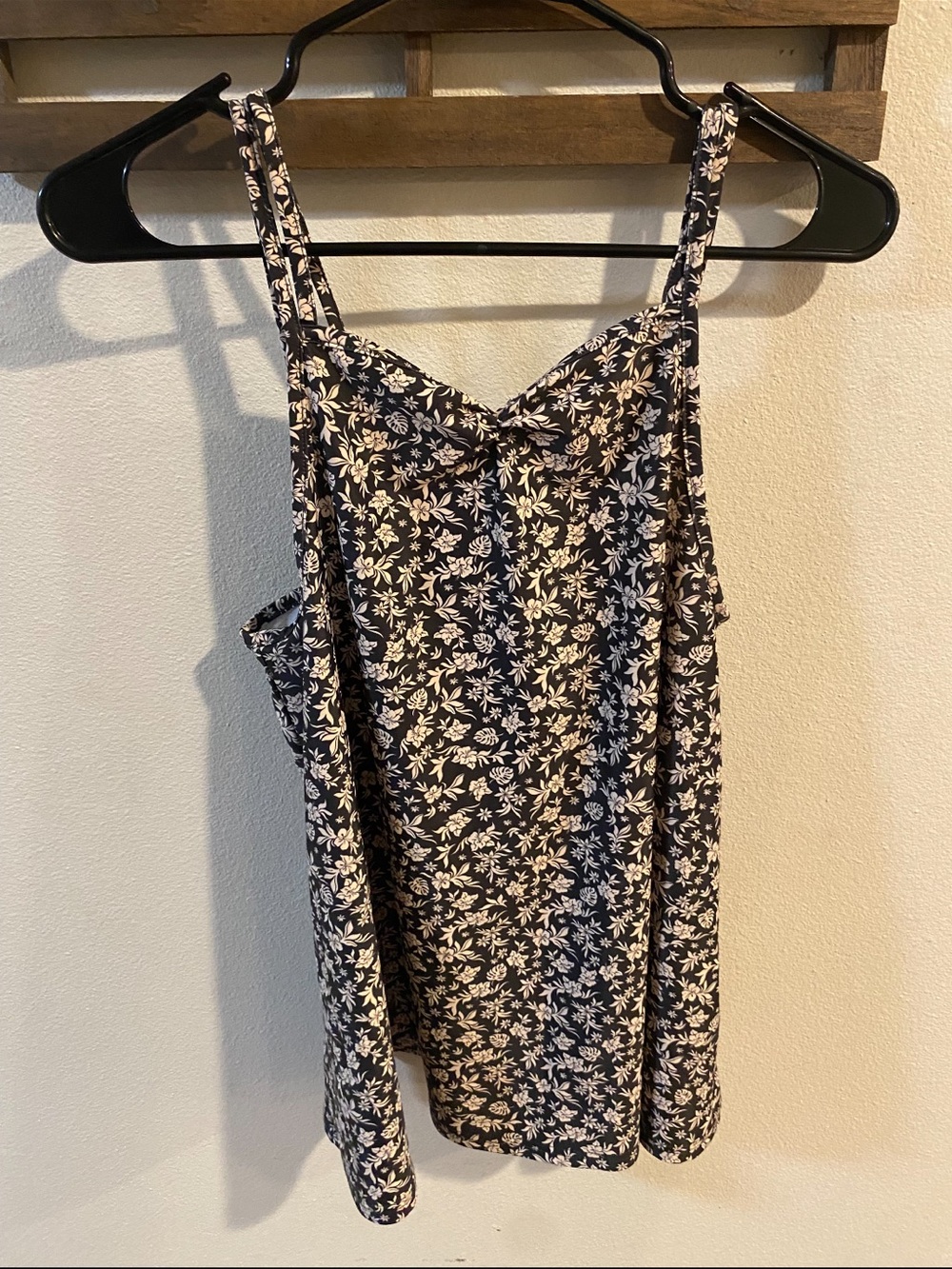 Roxy Black Floral Spaghetti Strap Swim Top Size Large
